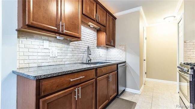 Foto del edificio - 40014 Crosswinds Rd