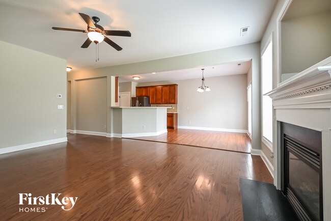 Building Photo - 1011 Bridlemine Dr