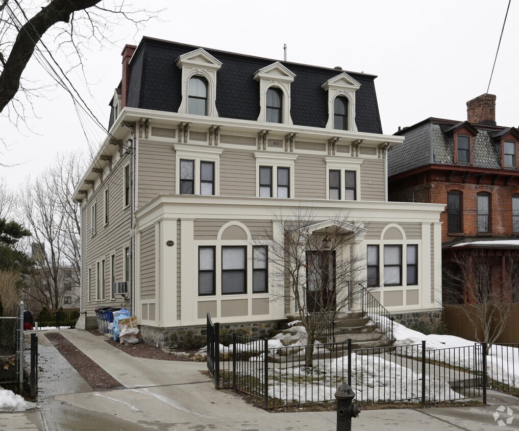 Foto principal - 42 Westervelt Ave