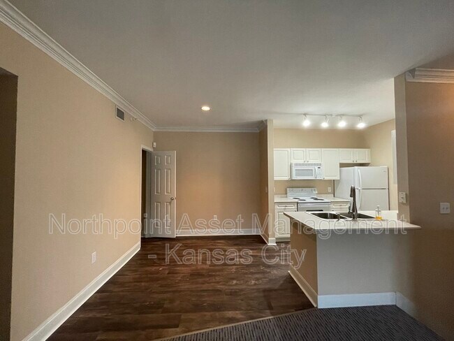 Building Photo - 11614 Tomahawk Creek Pkwy