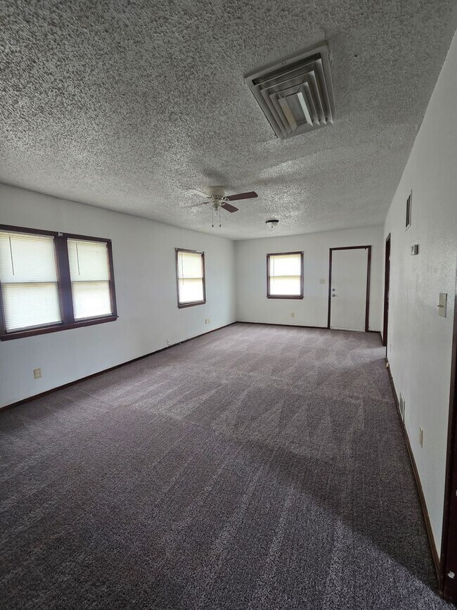 Foto del edificio - 701 E 12th St