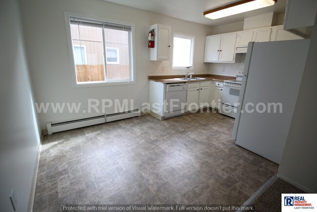 Foto del edificio - 5820 E 4th Ave