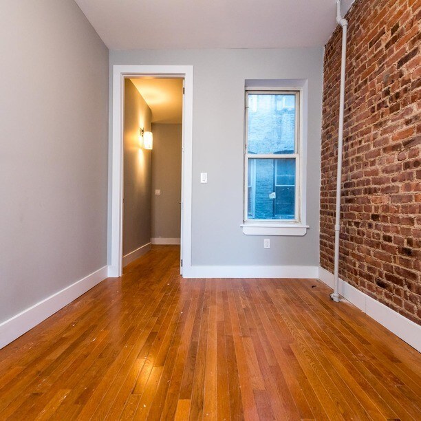 Building Photo - 1408 Putnam Ave
