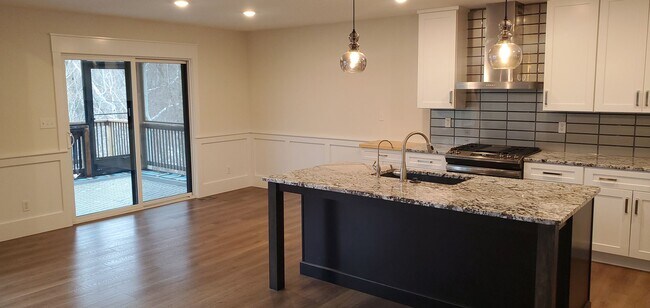 Foto del edificio - 5 bd, 3 ba house SW Columbia, quick access to providence, just south of Rockbridge school