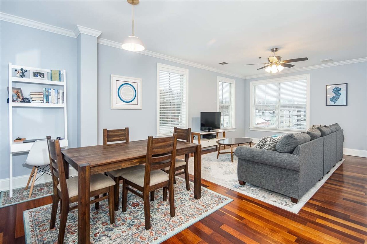 Foto principal - 369 5th St