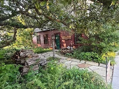 Building Photo - 805 Trenton St