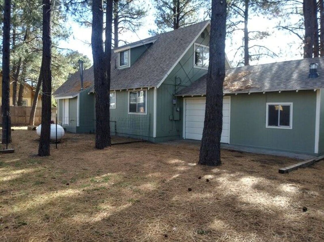 Primary Photo - COMING IN AUGUST! Turn' Key 3-Bed Mountain...