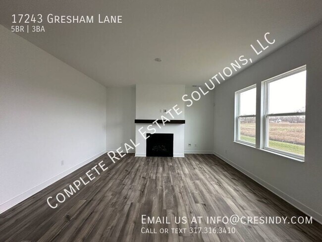 Foto del edificio - Now Showing this 5BR, 3 BA home located at...