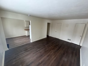 Building Photo - 2616 Newport Ave