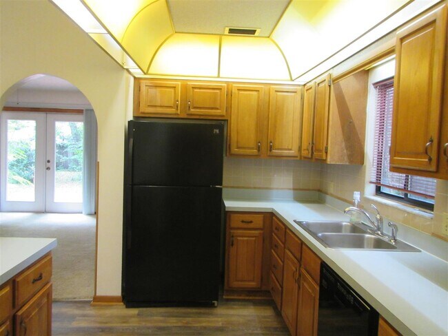 Building Photo - 541 Fox Hollow Ln