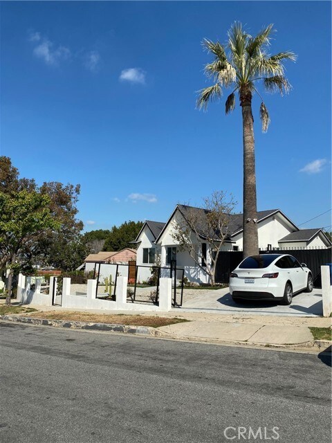 Foto del edificio - 313 E Hillsdale St