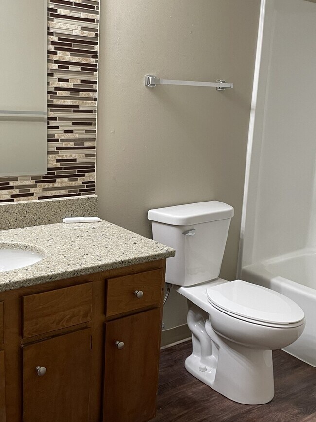 Foto del edificio - 5937 Eisenhower Ct