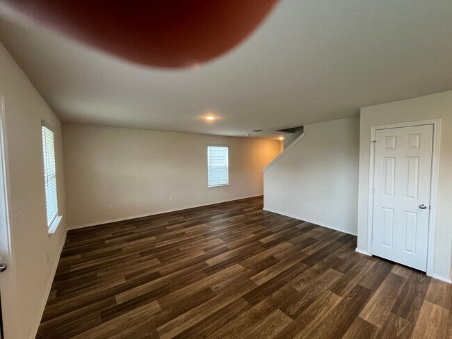 Foto del edificio - Beautiful Two-Story Home in Winding Brook