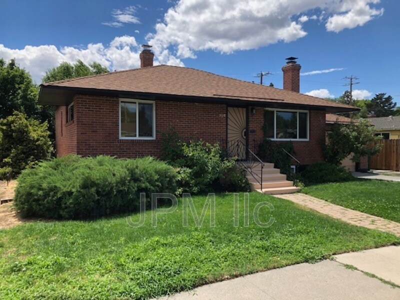 Primary Photo - 360 W Plumb Ln