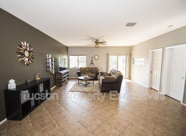 Foto del edificio - 12700 N Rodeo Land