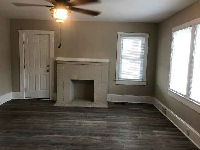 Living Room - 5883 Core Point Rd