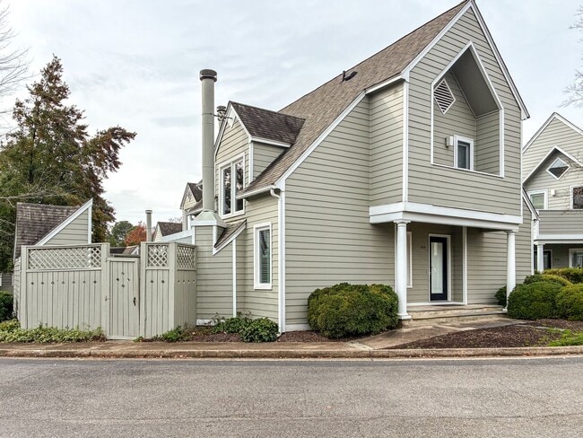 Foto del edificio - Recently Remodeled 3 bed 3 bath in Tuckahoe!