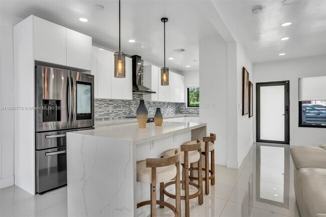 Foto del edificio - 2484 SW 25th St