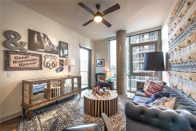 Foto del edificio - 2589 N Houston St
