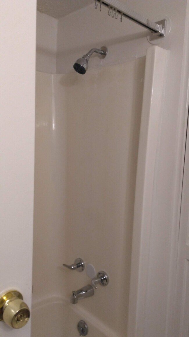 Fotografía del edificio - 8045 Pippin Rd