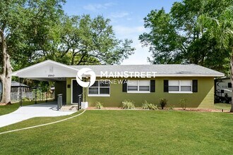 Building Photo - 1540 Huntington St