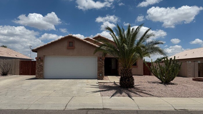 Primary Photo - 4509 N 88th Ave