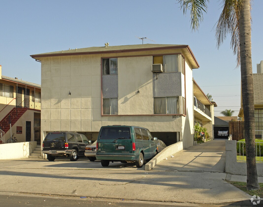 Foto del edificio - 1066 S Norton Ave