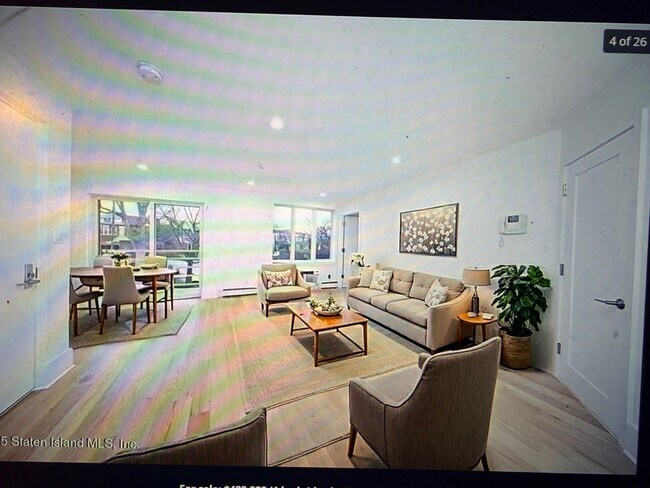 Foto del edificio - 2022 E 53rd St