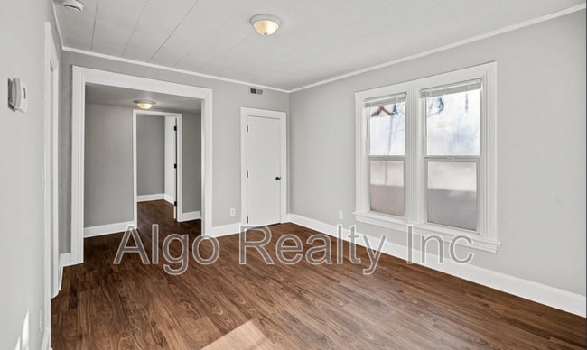 Foto del edificio - 861 Marion St