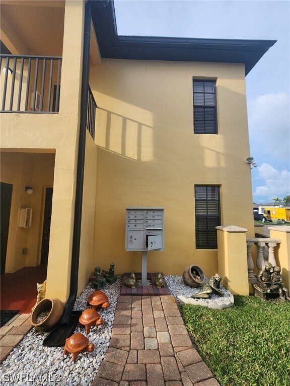 Building Photo - 5007 SW 16th Pl