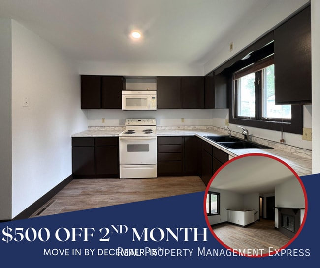 Building Photo - Amazing 3 Bedroom 2.5 Bath duplex with attached garage and fenced yard!