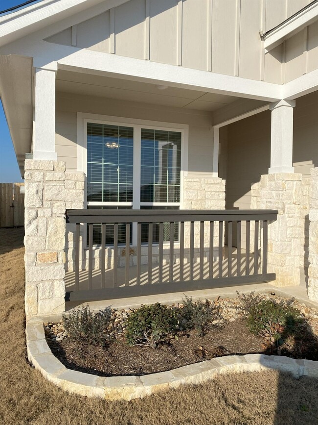 Building Photo - 8714 Happy Vly Dr