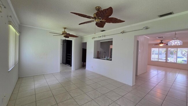 Building Photo - 7002 NW 71st Ave