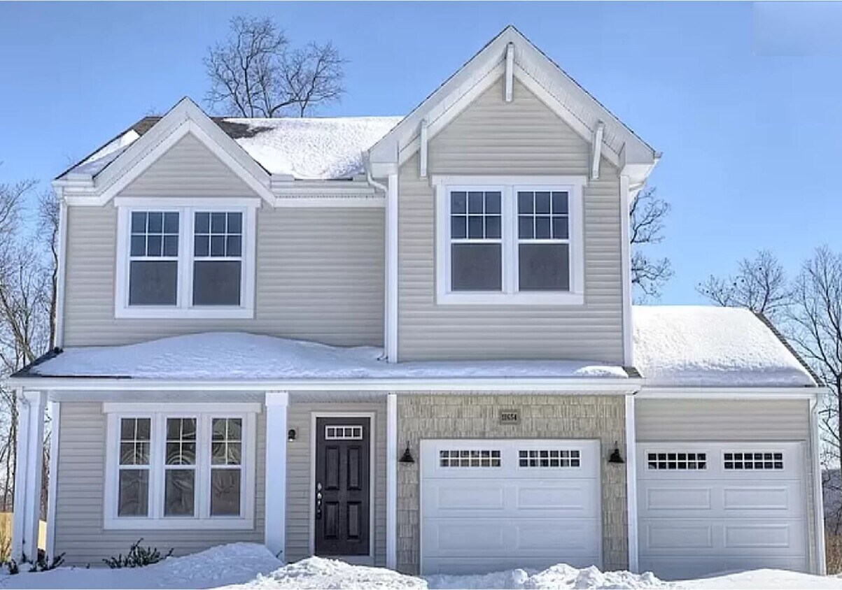 Primary Photo - Outstanding Neighborhood in Saugatuck for Long Term Lease!