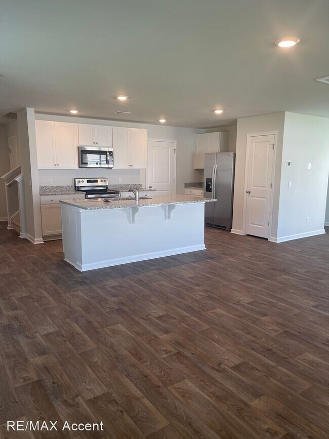 Building Photo - 4 br, 3 bath House - 216 Cold Creek Loop
