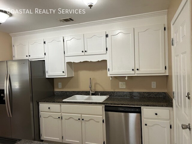 Foto del edificio - 2625 Weeping Willow Ln
