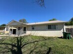 Foto principal - 2 bedroom/1 bath available for IMMEDIATE M...
