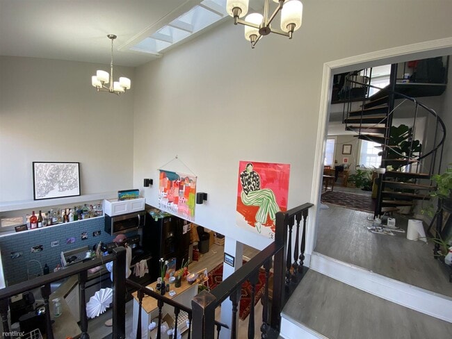 Building Photo - 5 br, 2 bath House - 403 Elm St