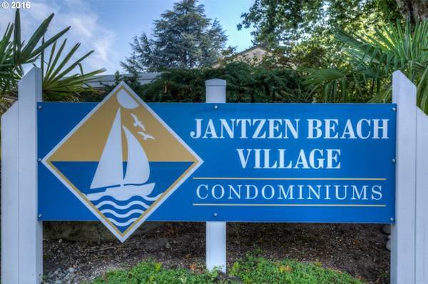 Condo Community - 555 N Hayden Bay Dr