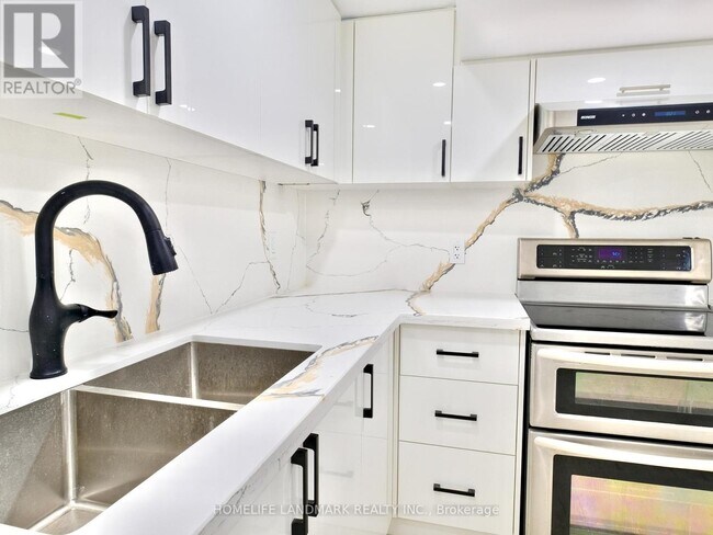 Building Photo - 19 Rice Dr