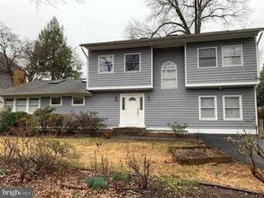 Building Photo - 7512 Arden Rd