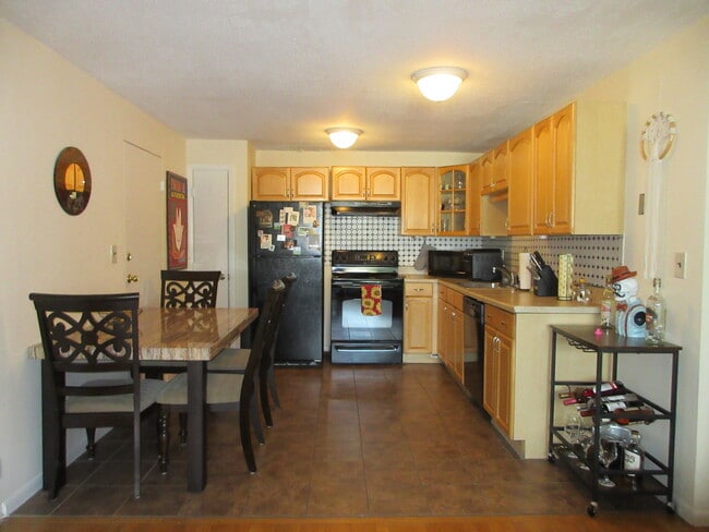 Building Photo - 2089 Dorchester Ave