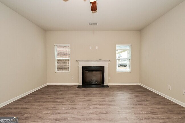 Building Photo - 176 Addy Ln