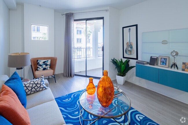 Interior Photo - Elevate Long Beach