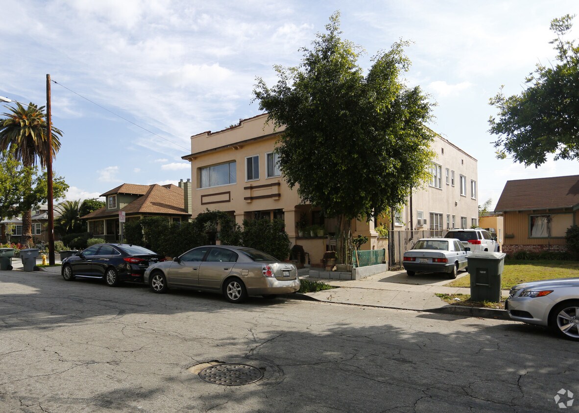 Foto principal - 200 W Lomita Ave