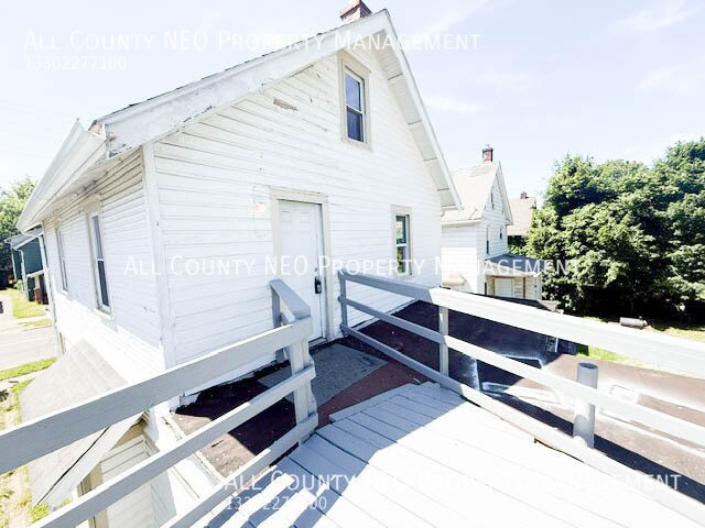 Foto del edificio - 859 Brown St