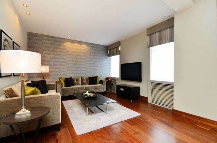 Foto principal - 1301 E Madison St