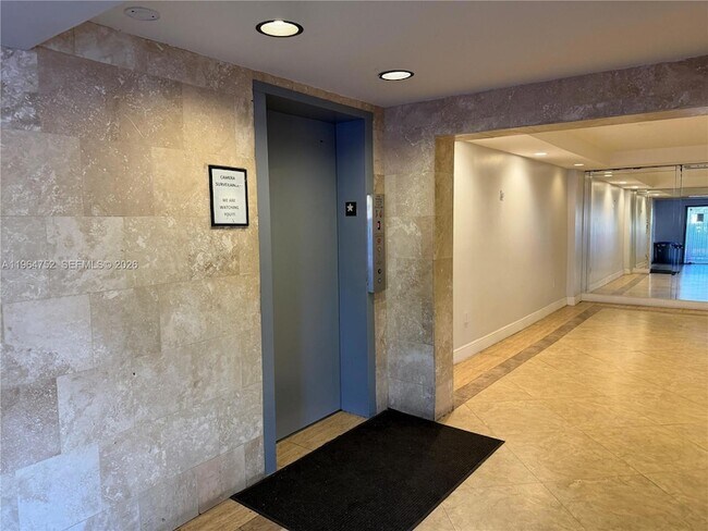 Foto del edificio - 13685 NE 10th Ave