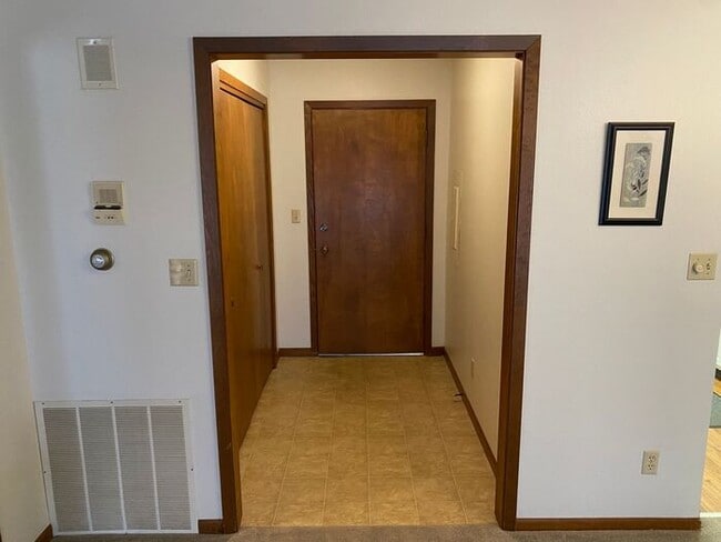 Building Photo - $1,150 | 1 Bedroom, 1 Bathroom House | Pet Friendly | 55+ Community | Available for August 1st, 2...