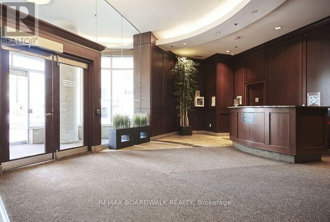 Building Photo - 234 Rideau St